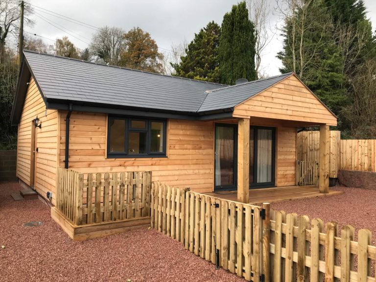 Kingfisher Lodge riverside holiday lodge near the River Severn